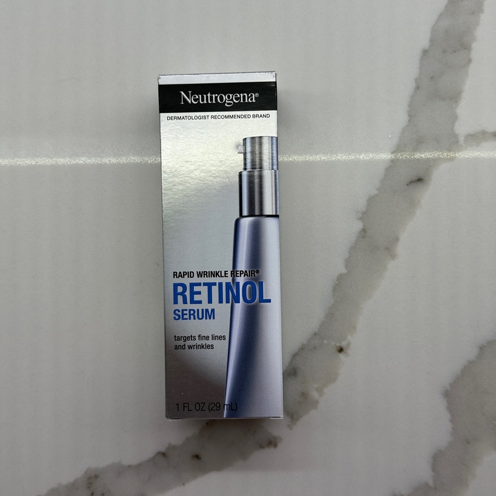 Neutrogena Retinol Serum - Never Used/New